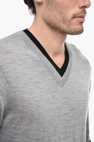 Loose Fit V-neckline Sweater with Contrasting Detailing