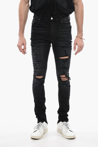 Jeans Distressed a Lavaggio Scuro con Logo a Toppa 14cm