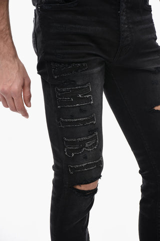 Jeans Distressed a Lavaggio Scuro con Logo a Toppa 14cm