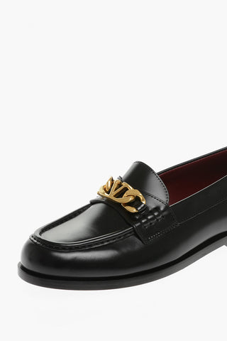 Leather Loafers With Cahin Detail
