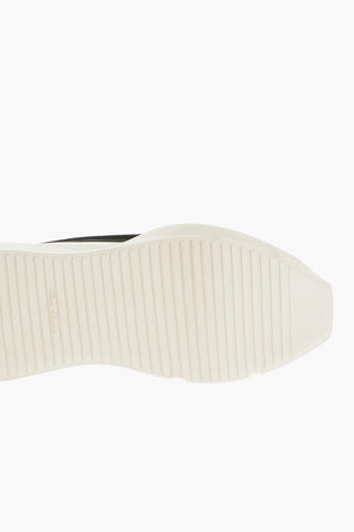Sneakers Basse in Pelle con Punta Squadrata e Dettagli a Contrasto