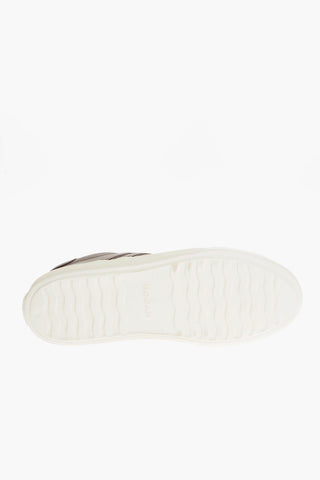 Solid Color Leather Low-Top Sneakers with Contrasting Sole
