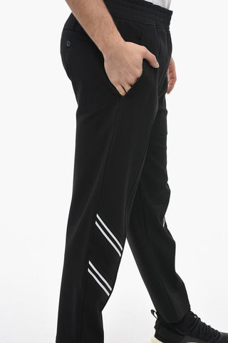 Joggers REM + VARSITY con Bande a Contrasto