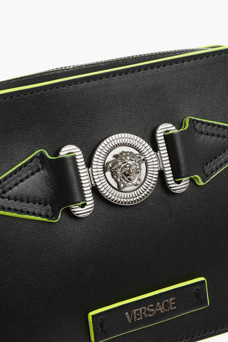 Borsa a Tracolla Medusa Biggie in Pelle con Bordo Fluo