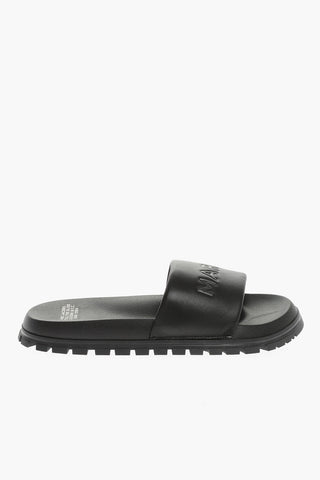 Slides aus Leder mit Ton-in-Ton-Logo