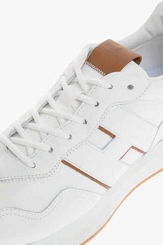 Sneaker Basse in Pelle con Suola Logata