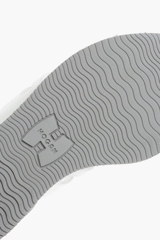 Sandali in Pelle con Logo Cut Out