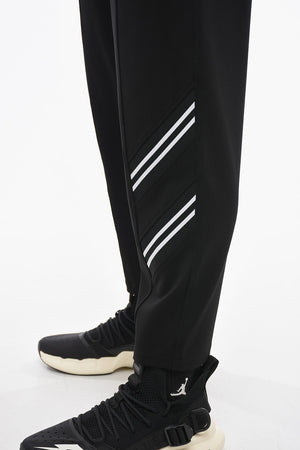 Joggers REM + VARSITY A Una Pince Silm Fit