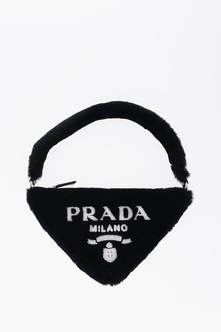 Mini Bag a Triangolo in Pelliccia con Logo a Contrasto