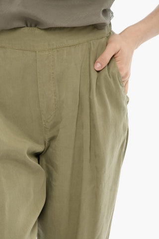 Pantaloni Svasati a Una Pince 