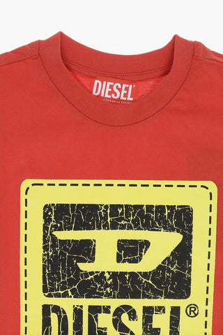 RED TAG Crew-neck TBUDY T-Shirt with Crackled Logo