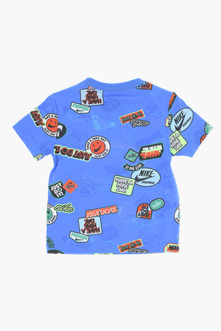 Set aus bedrucktem T-Shirt und Shorts