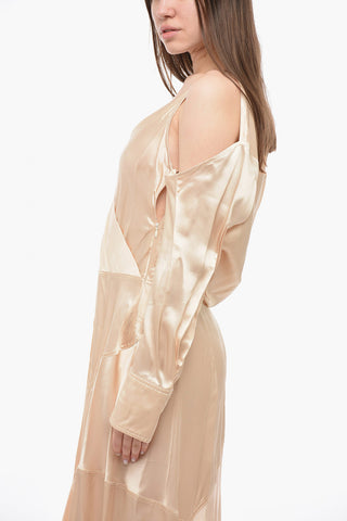 Vestito Satinato a Maniche Lunghe con Spalle Scoperte