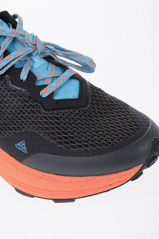 Contrasting Sole Mesh ULTRA TRAIL Low-Top Sneakers