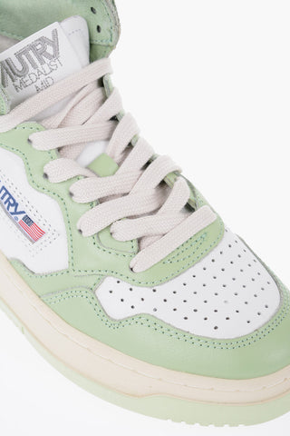Sneakers Alte in Pelle Bicolore con Lacci a Contrasto