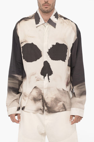 Camicia con Teschio Stampato e Abbottonatura Nascosta