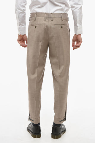 Slim-Hose mit Hopsack-Muster und Metallapplikation