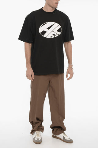 Solid Color Crew-neck T-Shirt with Contrasting Print