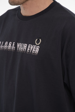 FRED PERRY T-shirt Girocollo stampata con Logo in Metallo