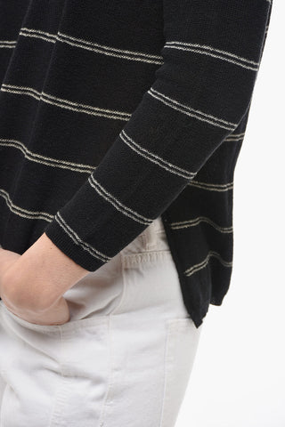LEISURE Contrasting Details MADIA Crew-neck Sweater