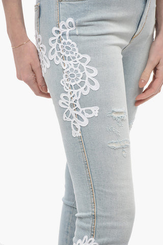 Jeans Slim Fit Distressed con Dettagli in Pizzo Macrame' 14cm