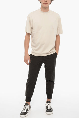 T-shirt Girocollo in Cotone con Dettagli Occhielli