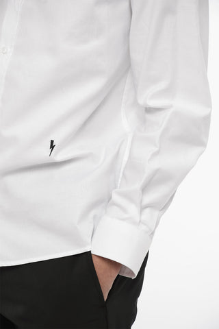 Solid Color Loose Fit Shirt with Contrasting Embroidery