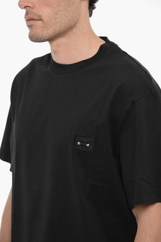 T-Shirt Girocollo Slim Fit con Dettaglio Piercing