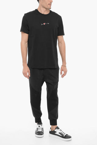 T-shirt Girocollo Slim Fit con Ricamo Cuore