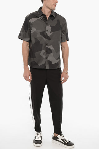 Camicia Boxy Fit Camouflage a Maniche Corte
