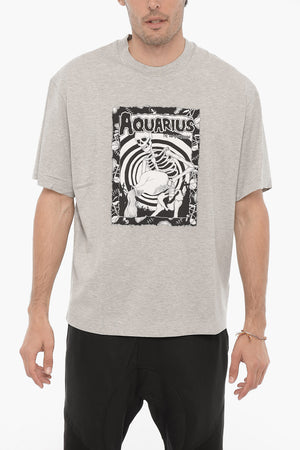 Crewneck T-Shirt AQUARIUS THE HUMANITARIAN Printed
