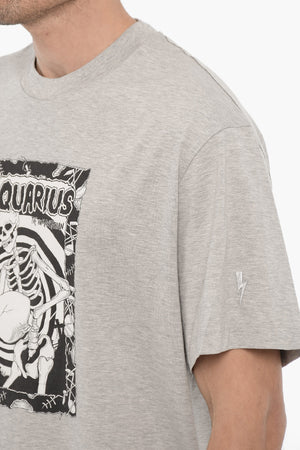 Crewneck T-Shirt AQUARIUS THE HUMANITARIAN Printed