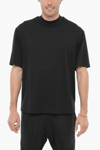 Slim-Fit T-Shirt mit Rundhals und Nieten