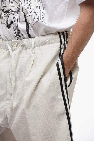 Y-3 YOHJI YAMAMOTO Shorts UNISEX a 1 Pince con Bande Laterali a Contrasto