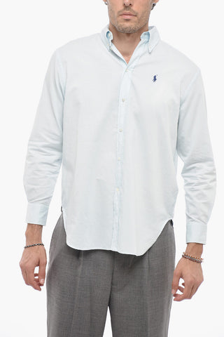 Camicia Button-Down in Tinta Unita con Logo Ricamato