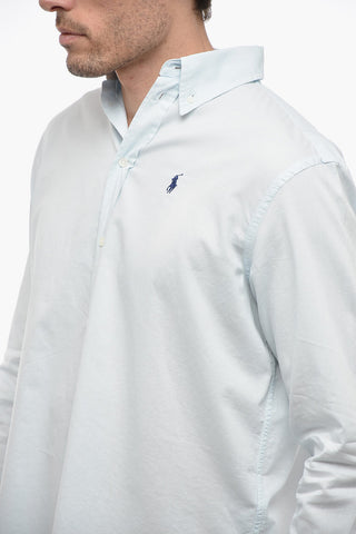 Camicia Button-Down in Tinta Unita con Logo Ricamato