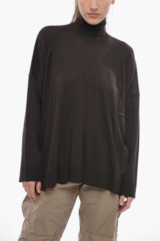 Lightweight Wool LIQUORICE turtleneck Sweater with Side Slit