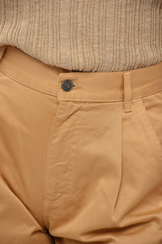 Single-Pleat CALLIE Shorts with Frayed Hem