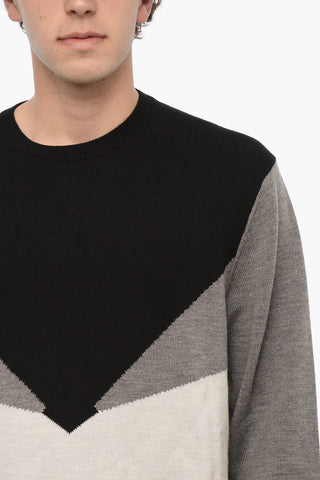 Crew Neck MODERNIST Sweater with Color Block Design