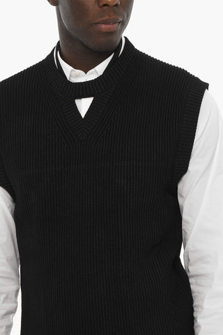 Knitted TRIANGLE Vest with Cut-out Detail