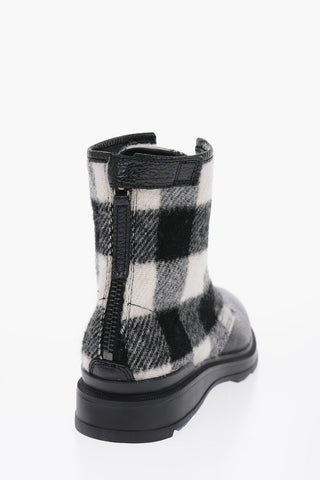 Combat-Stiefel aus gehämmertem Leder und Wolle im Buffalo-Karo