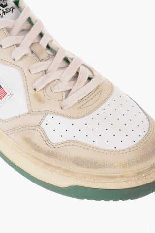 Sneakers Allacciate SUPER VINTAGE con Suola a Contrasto