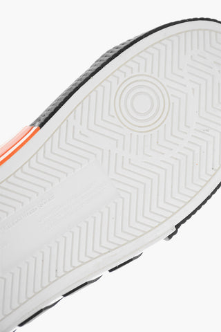 Sneakers in Canvas con Dettagli a Contrasto