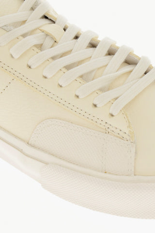 Sneakers Basse in Pelle con Dettaglio a Contrasto