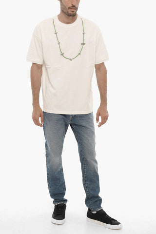 Rundhals-T-Shirt aus Baumwolle mit abnehmbarer Kette