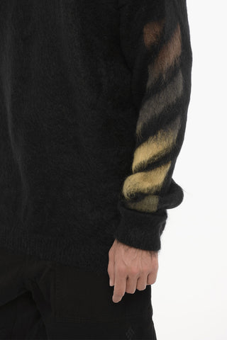 Crew-neck Fluffy Sweater with Contrasting Logo