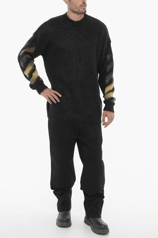 Crew-neck Fluffy Sweater with Contrasting Logo