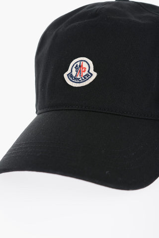 Cappello Baseball in Tinta Unita con Patch Logo a Contrasto