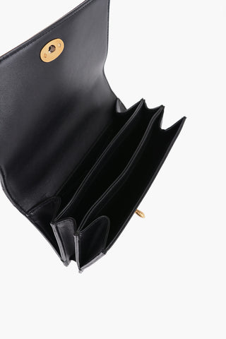 Pochette in Pelle con Chiusura Dorata