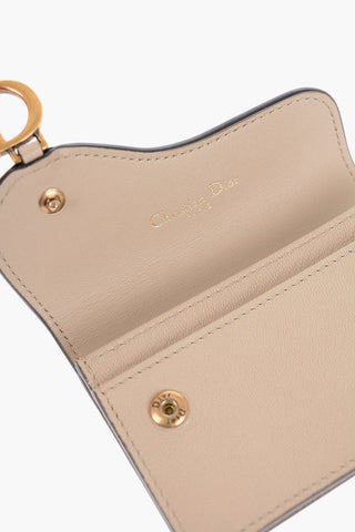 Portacarte SADDLE In Pelle Martellata con Monogram